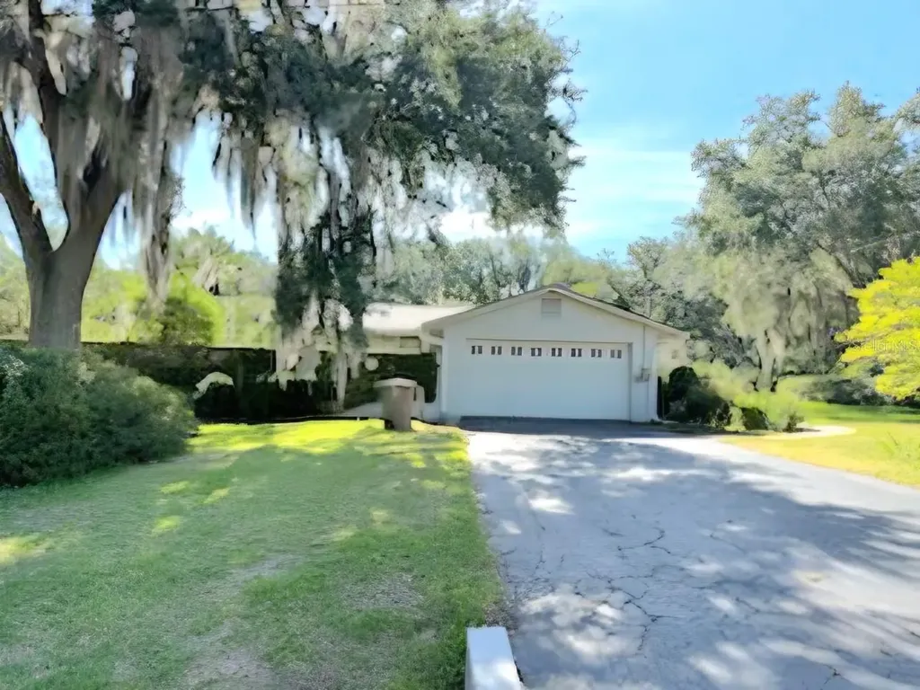 2143 SE 3rd Street Ocala FL 34471