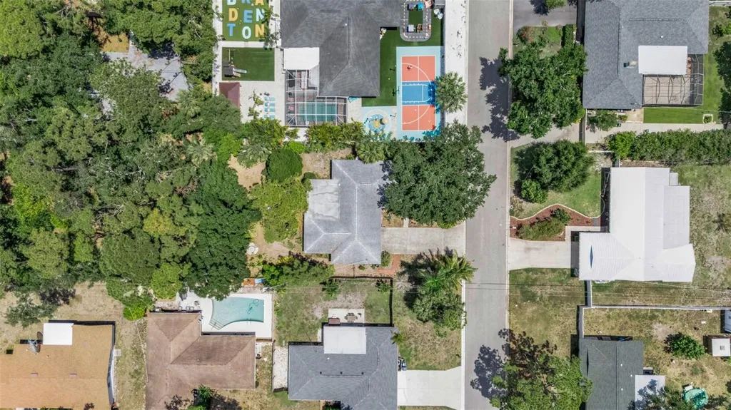 1808 49th Street W Bradenton FL 34209