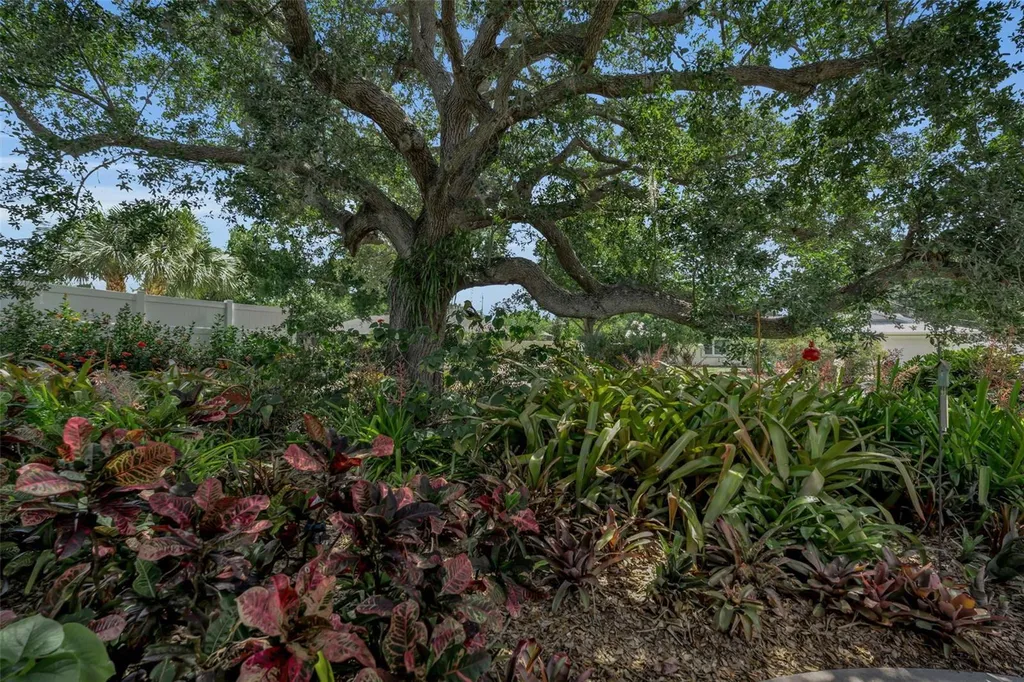 1808 49th Street W Bradenton FL 34209