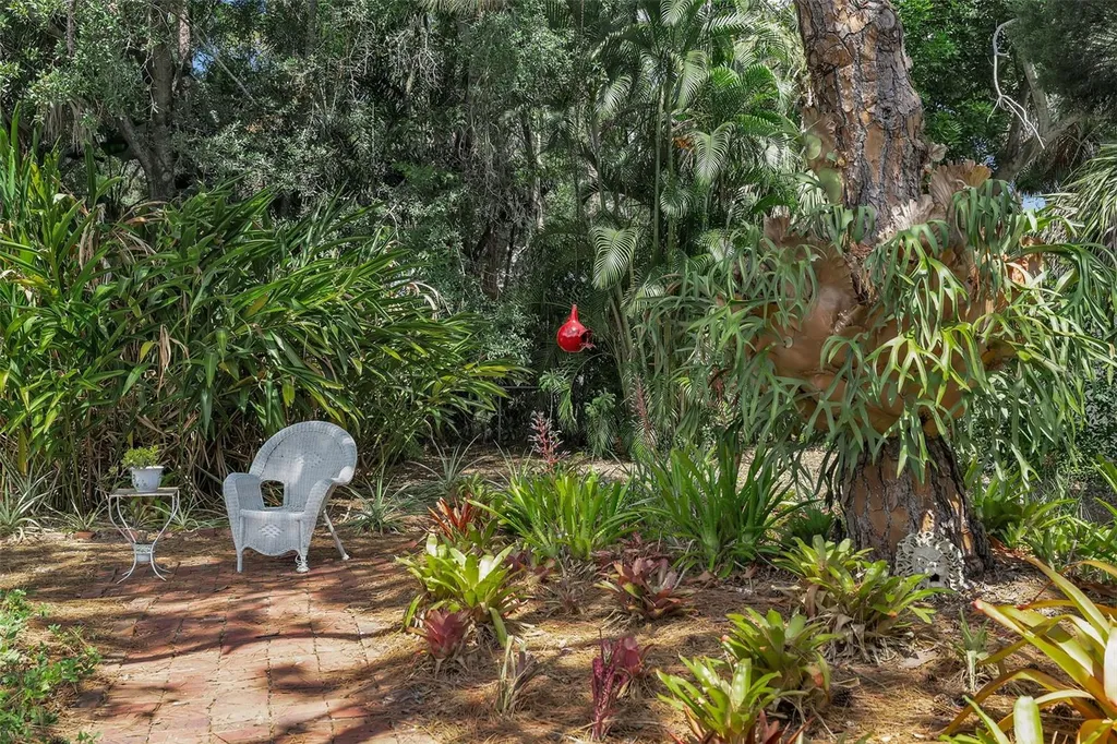 1808 49th Street W Bradenton FL 34209