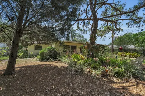 1808 49th Street W Bradenton FL 34209