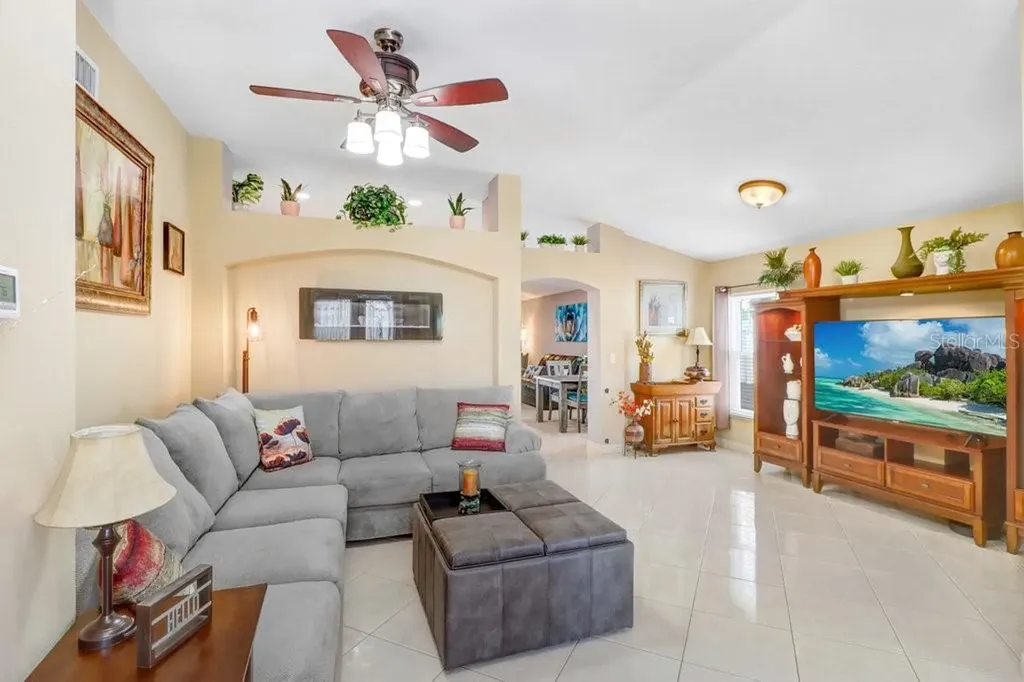 4619 Tucson Court Valrico FL 33594