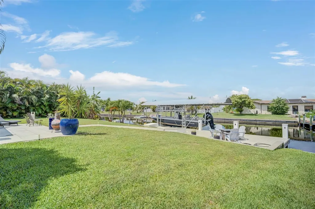 5204 Tower Drive Cape Coral FL 33904