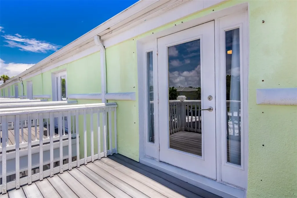 4779 Coquina Key Drive SE St Petersburg FL 33705