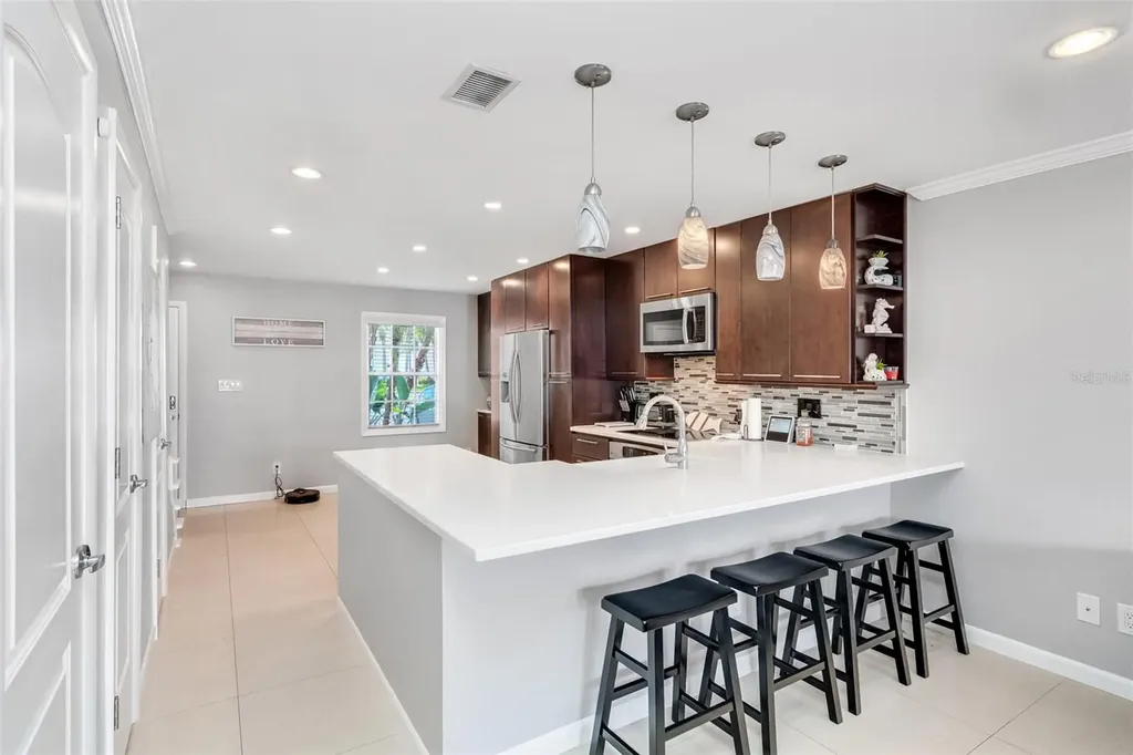 4779 Coquina Key Drive SE St Petersburg FL 33705