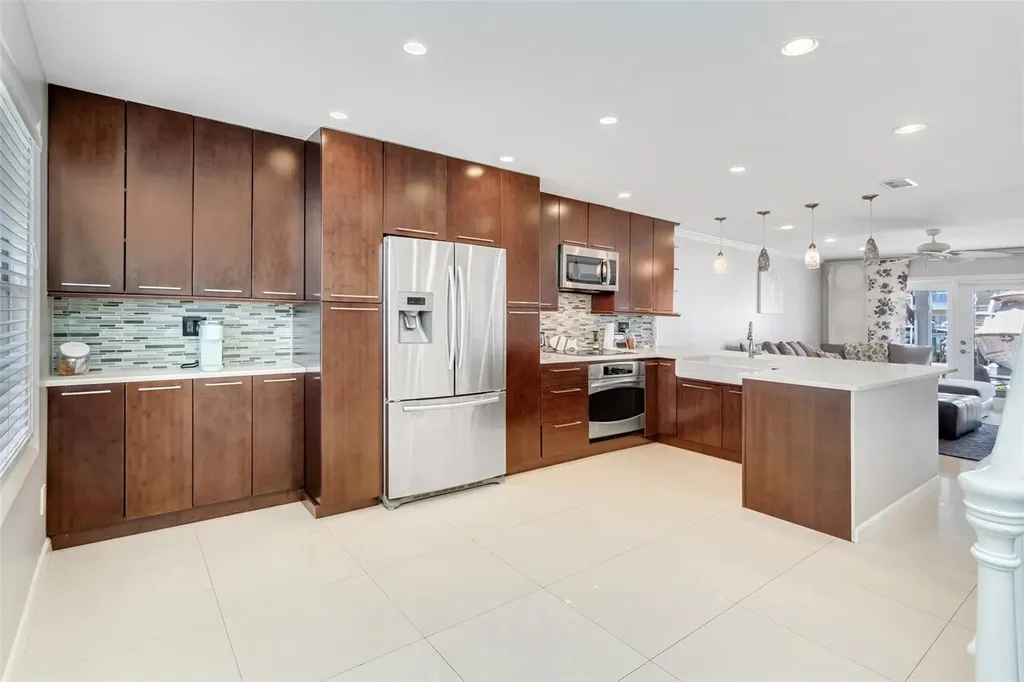 4779 Coquina Key Drive SE St Petersburg FL 33705