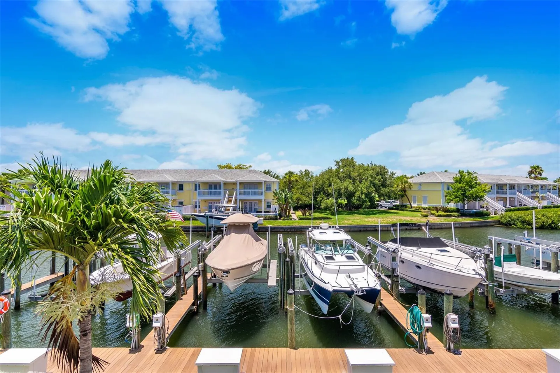 4779 Coquina Key Drive SE St Petersburg FL 33705