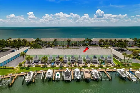 4779 Coquina Key Drive SE St Petersburg FL 33705