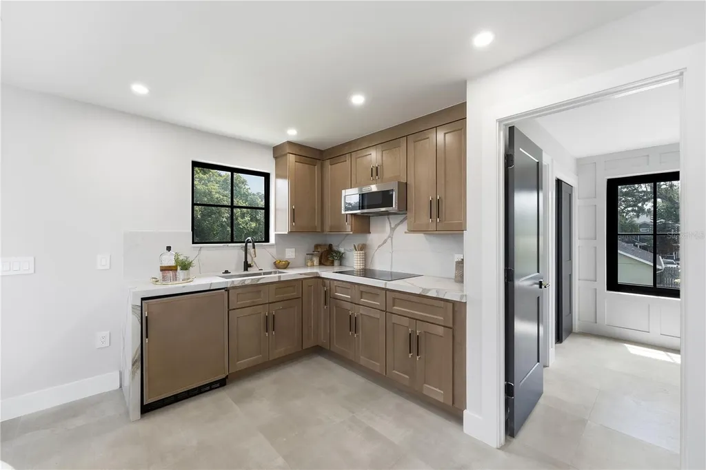 1222 Poinsettia Avenue Orlando FL 32804
