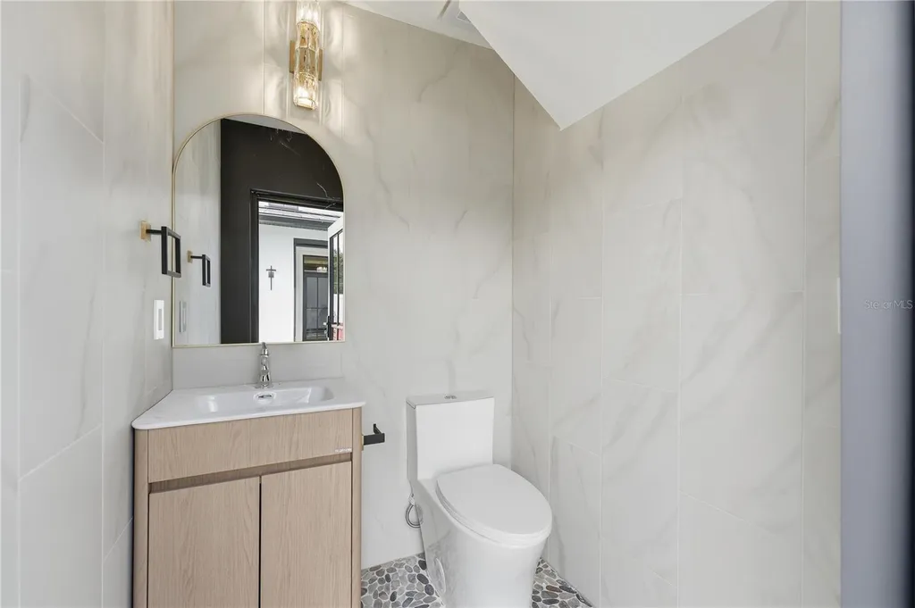 1222 Poinsettia Avenue Orlando FL 32804