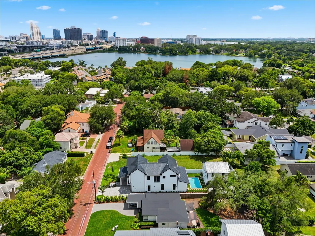 1222 Poinsettia Avenue Orlando FL 32804