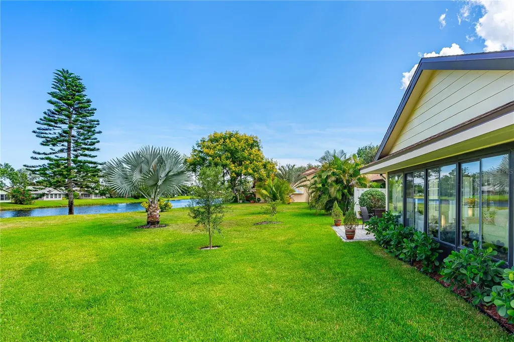 34 Lake Fairgreen Circle New Smyrna Beach FL 32168