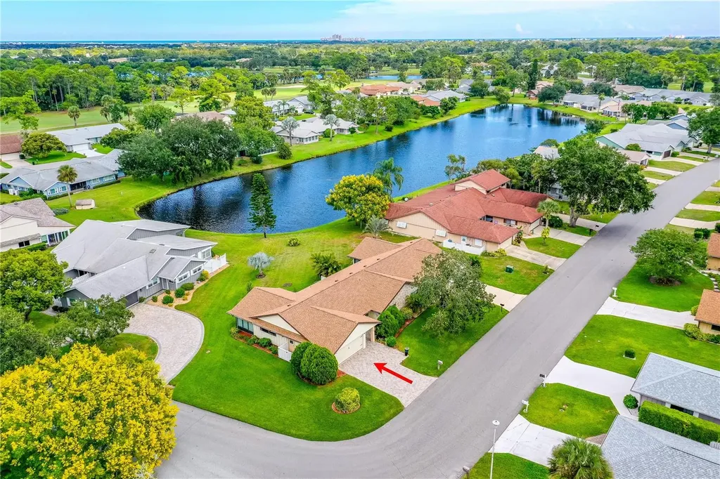 34 Lake Fairgreen Circle New Smyrna Beach FL 32168