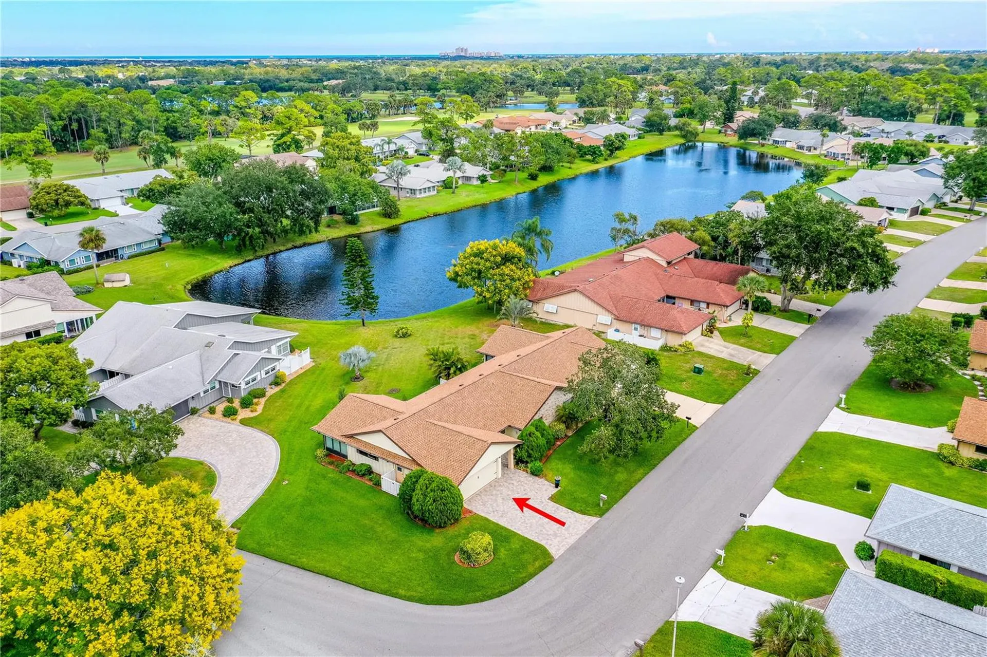34 Lake Fairgreen Circle New Smyrna Beach FL 32168