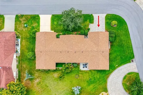 34 Lake Fairgreen Circle New Smyrna Beach FL 32168
