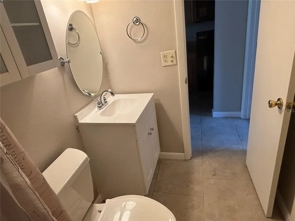 3814 N Lake Drive Tampa FL 33614