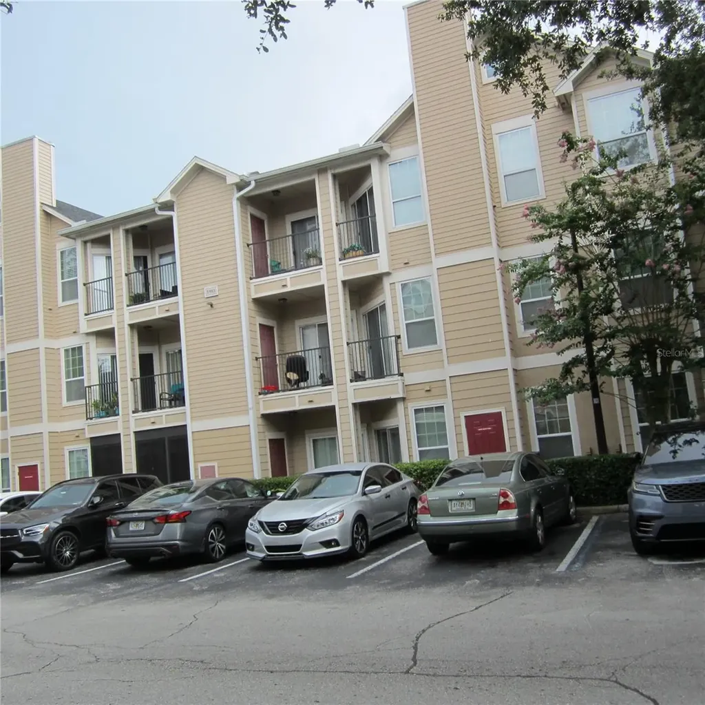 1985 Erving Circle Ocoee FL 34761