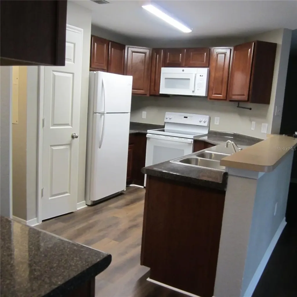 1985 Erving Circle Ocoee FL 34761