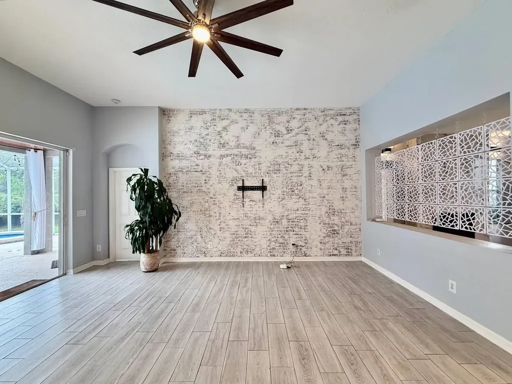 4301 River Close Boulevard Valrico FL 33596
