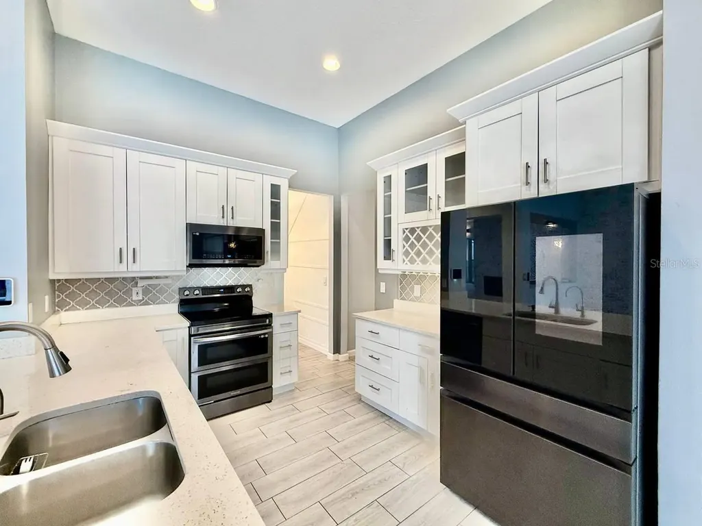 4301 River Close Boulevard Valrico FL 33596