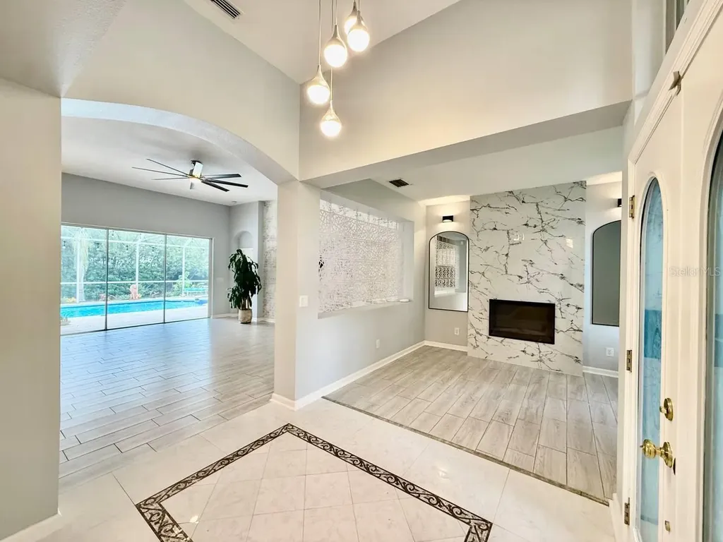 4301 River Close Boulevard Valrico FL 33596