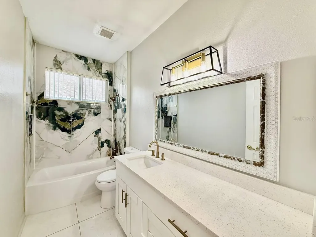 4301 River Close Boulevard Valrico FL 33596