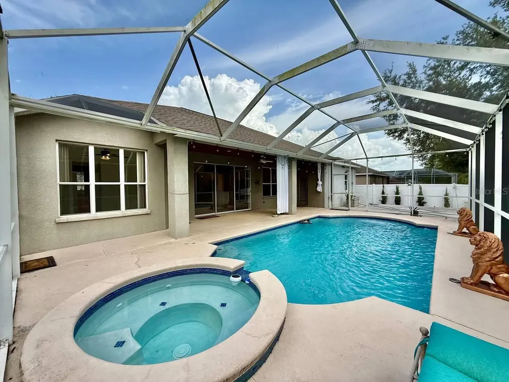 4301 River Close Boulevard Valrico FL 33596