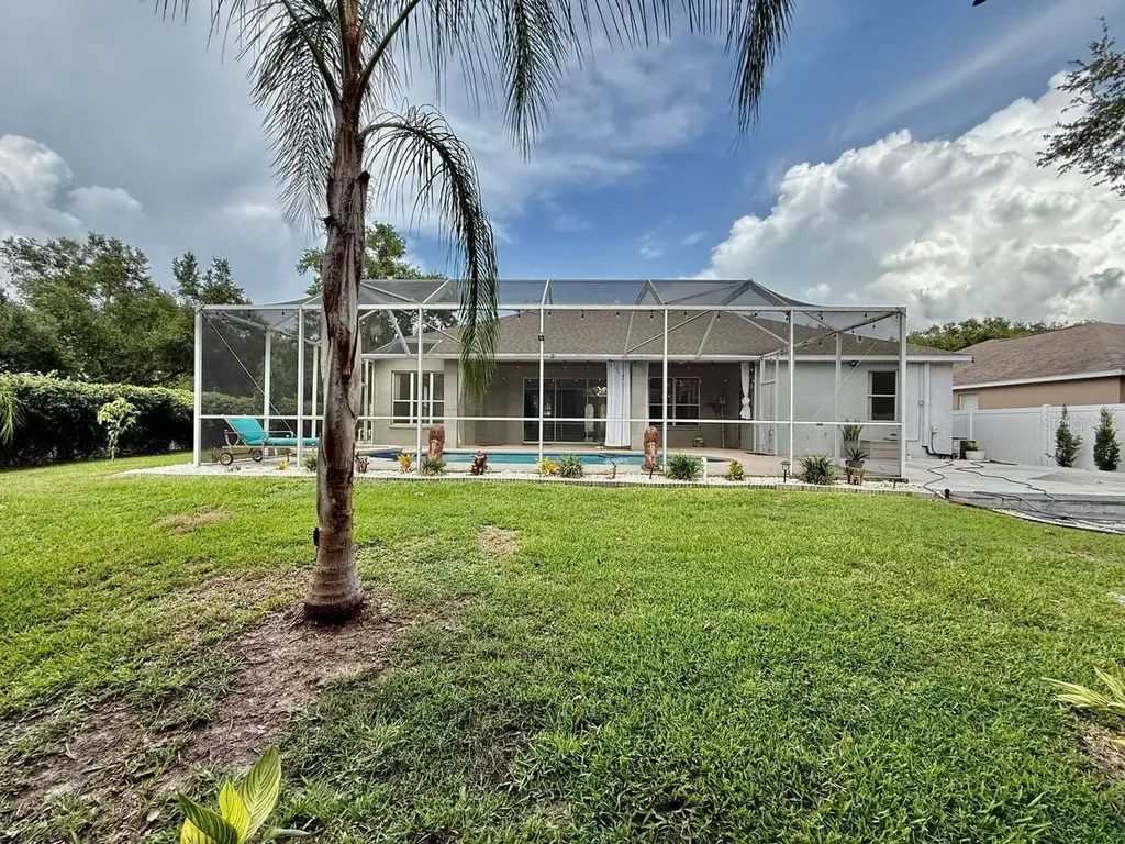 4301 River Close Boulevard Valrico FL 33596