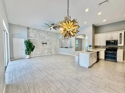 4301 River Close Boulevard Valrico FL 33596