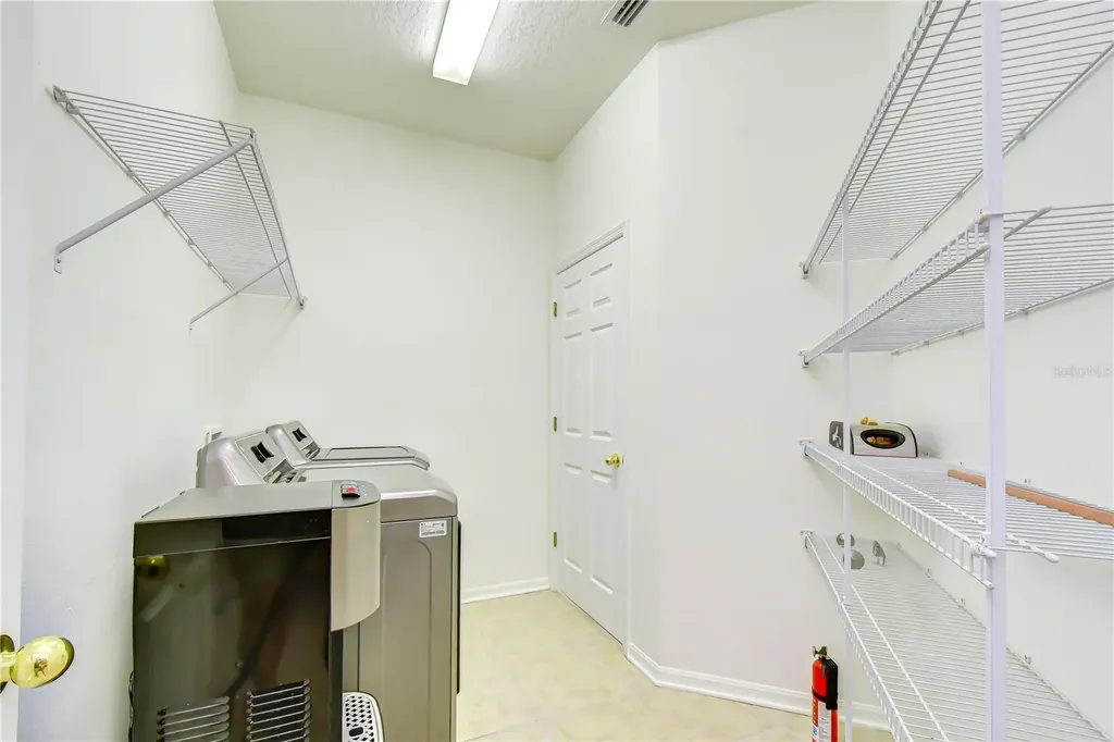 426 Summerlyn Drive Valrico FL 33594