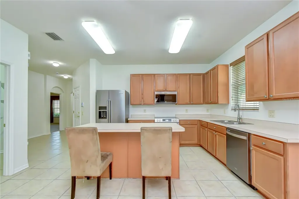 426 Summerlyn Drive Valrico FL 33594