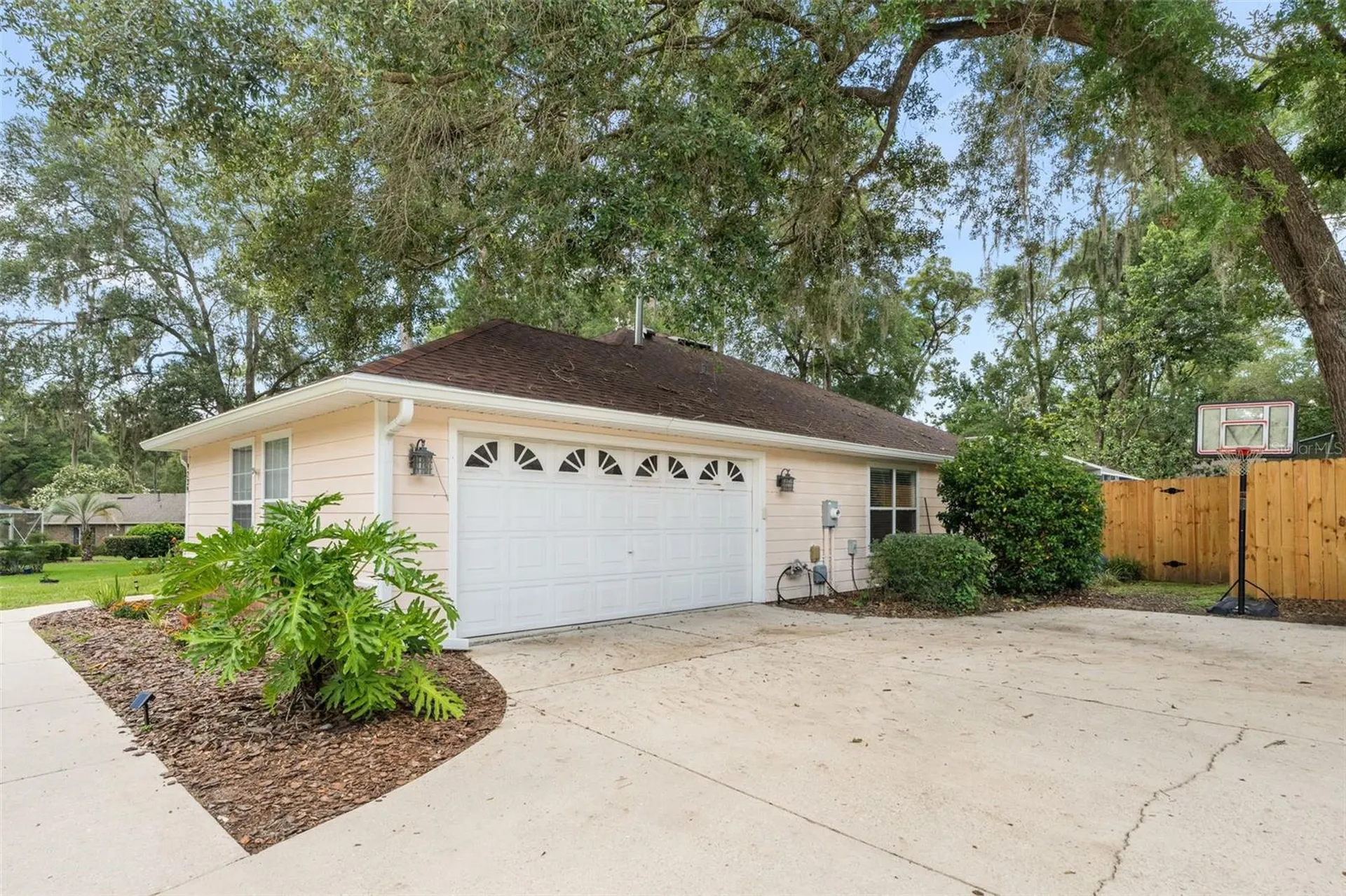 9239 NW 16th Place Gainesville FL 32606