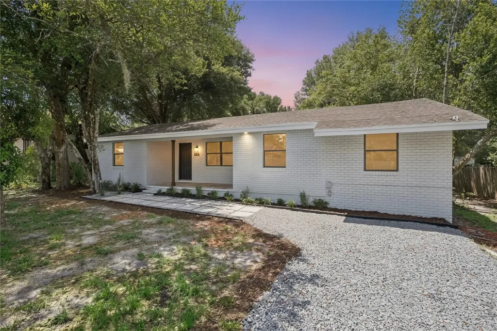 137 Lucerne Drive Debary FL 32713