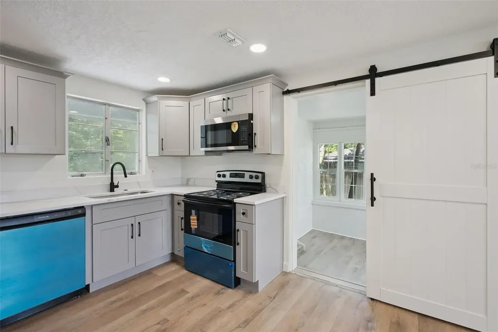 137 Lucerne Drive Debary FL 32713
