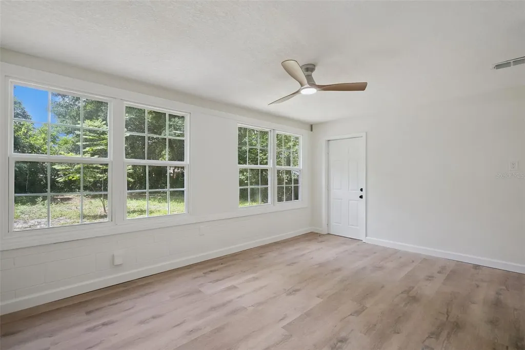 137 Lucerne Drive Debary FL 32713