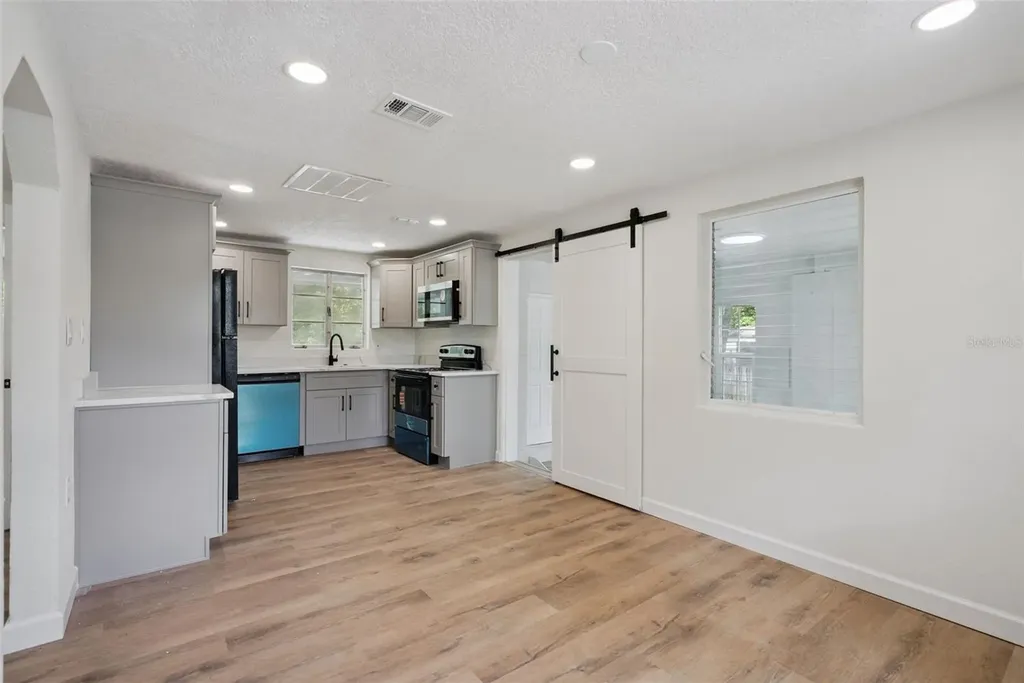 137 Lucerne Drive Debary FL 32713