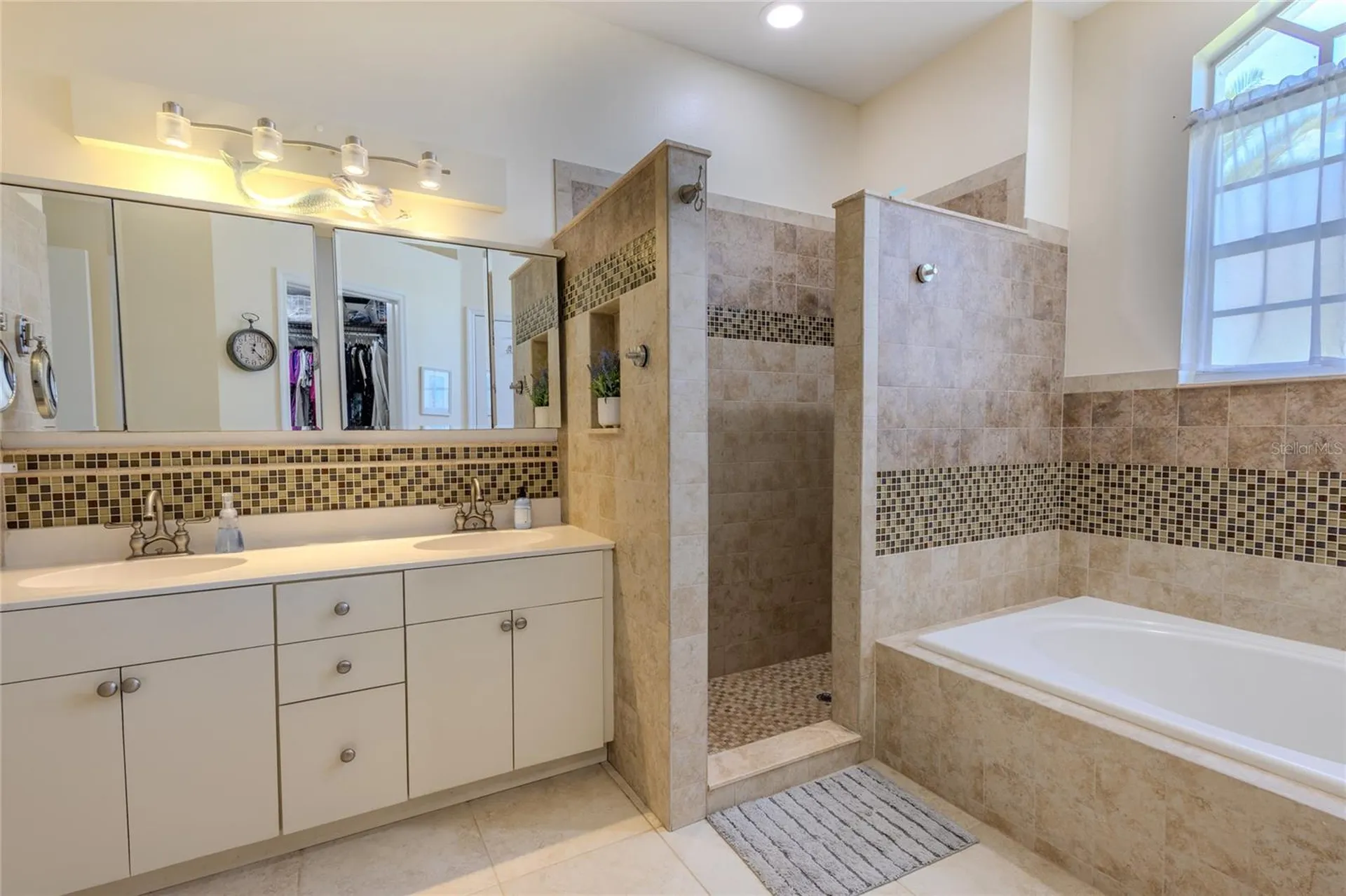 4092 Hearthstone Drive Sarasota FL 34238