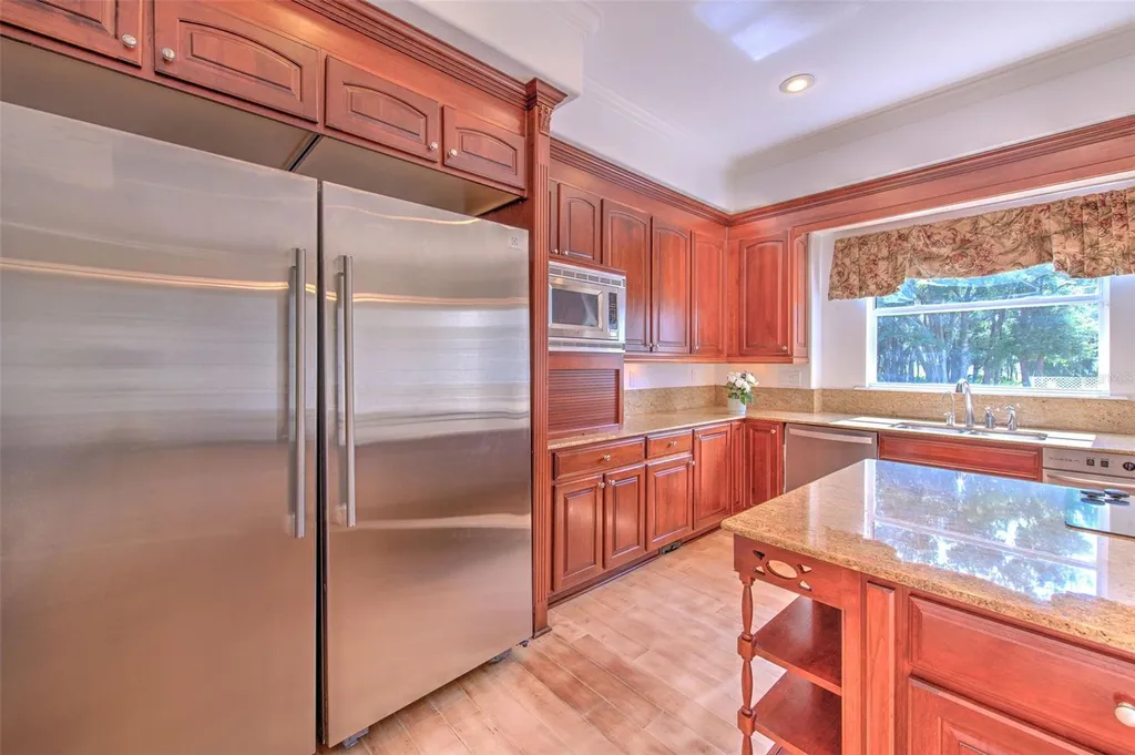 11444 Hammock Oaks Court Lithia FL 33547