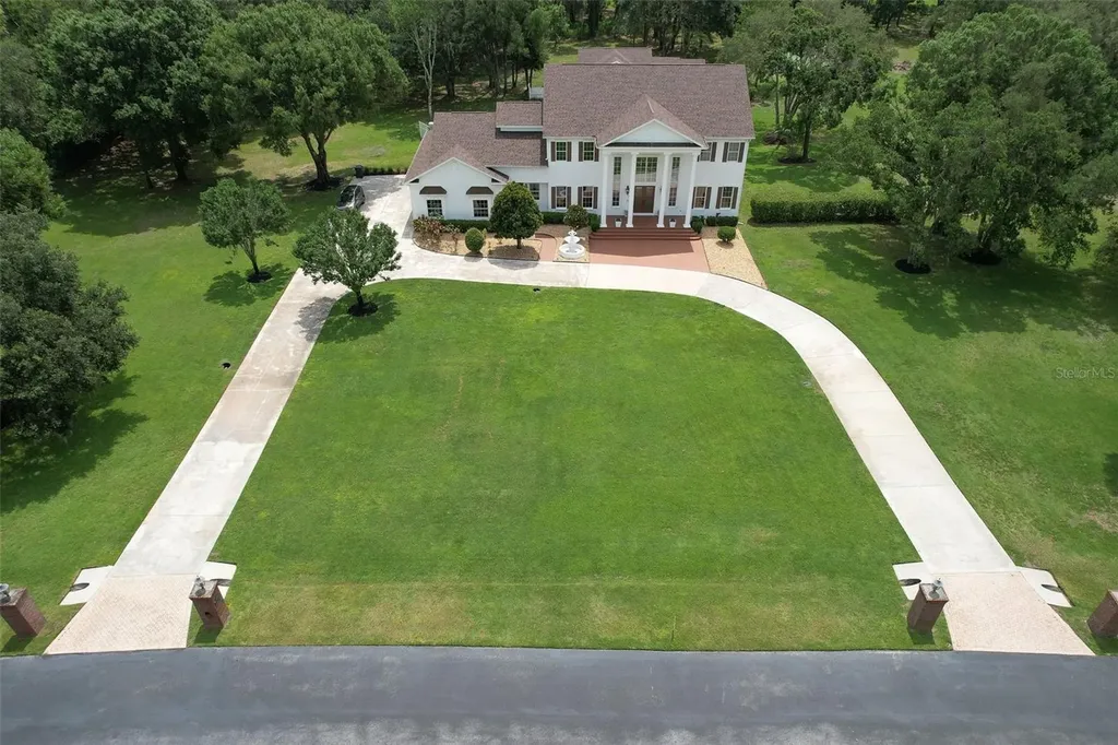 11444 Hammock Oaks Court Lithia FL 33547