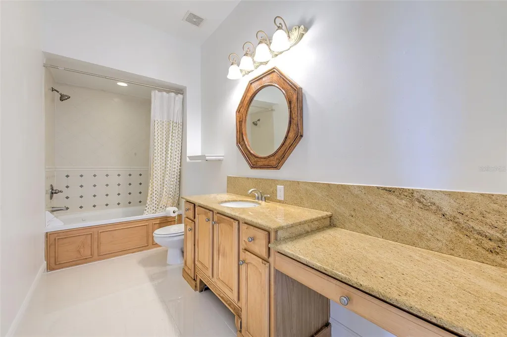 11444 Hammock Oaks Court Lithia FL 33547