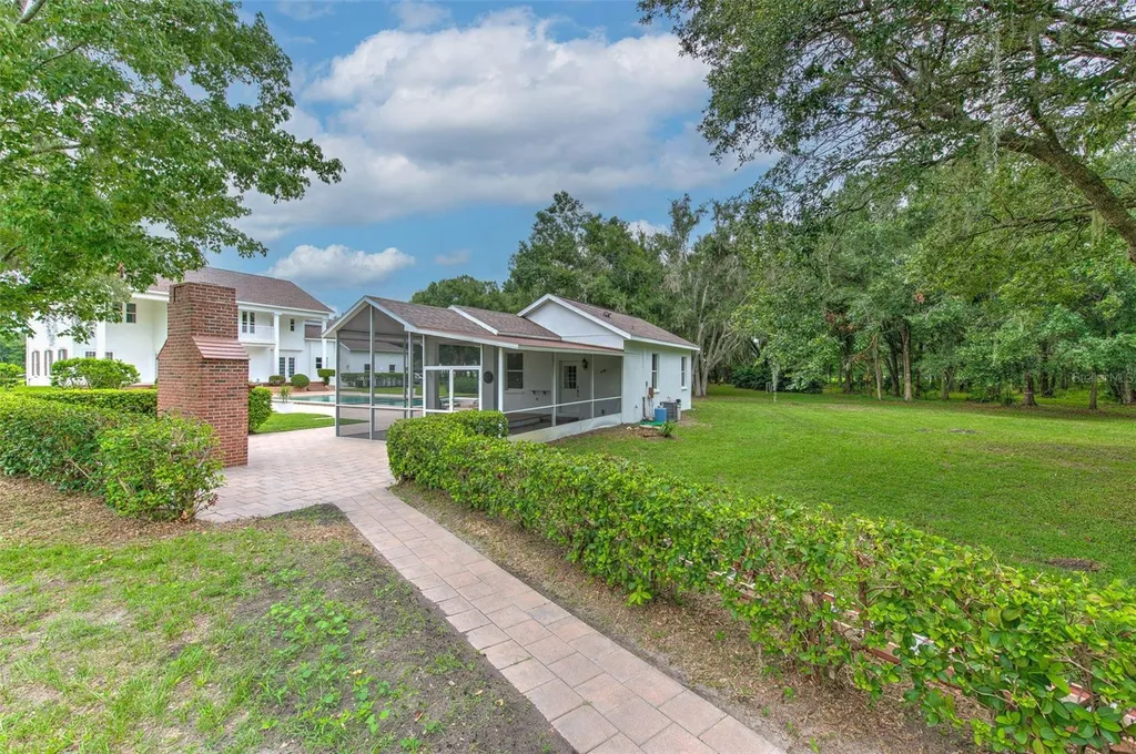 11444 Hammock Oaks Court Lithia FL 33547