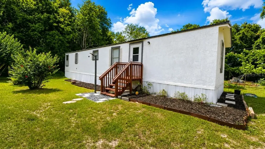 24325 SW 46th Avenue Newberry FL 32669