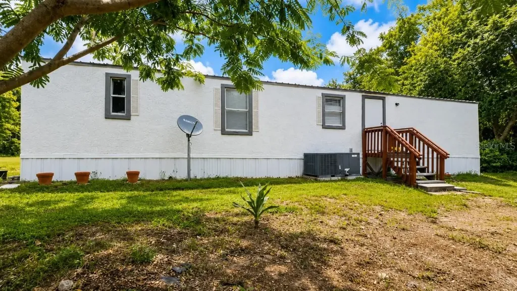 24325 SW 46th Avenue Newberry FL 32669