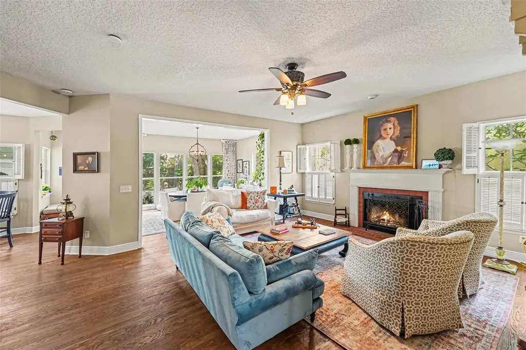 5217 S Crescent Drive Tampa FL 33611