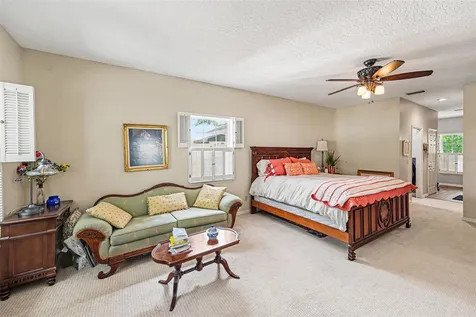5217 S Crescent Drive Tampa FL 33611