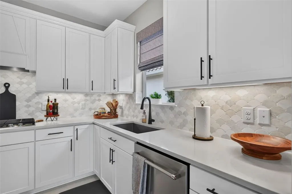 10004 Coral Shore Drive Englewood FL 34223