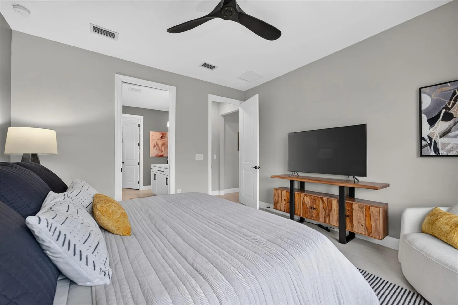 10004 Coral Shore Drive Englewood FL 34223