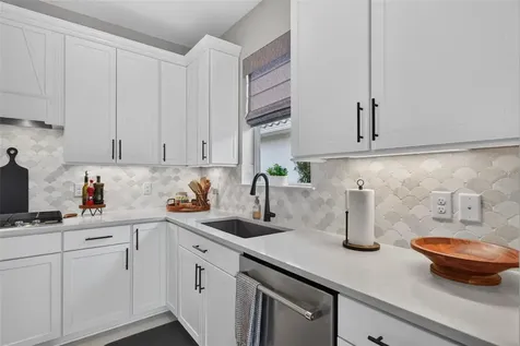 10004 Coral Shore Drive Englewood FL 34223