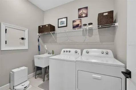 10004 Coral Shore Drive Englewood FL 34223