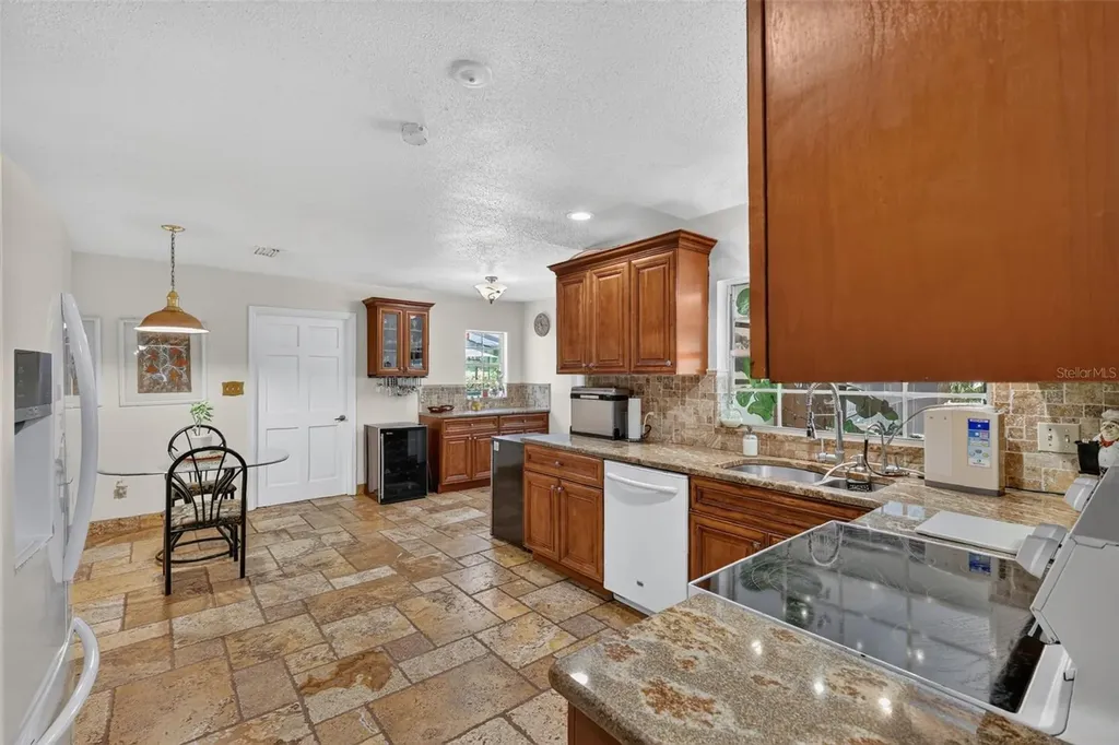 22740 County Road 44a Eustis FL 32736